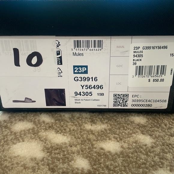 Chanel slides - Picture 5 of 8